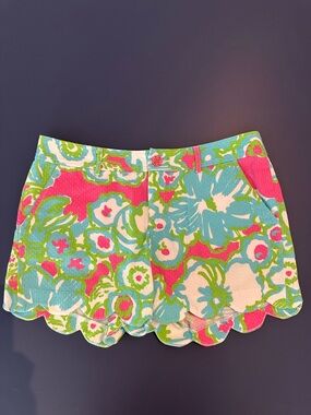 Lilly Pulitzer - Buttercup - Pink, Aqua & Lime Floral Scalloped Shorts - size 10